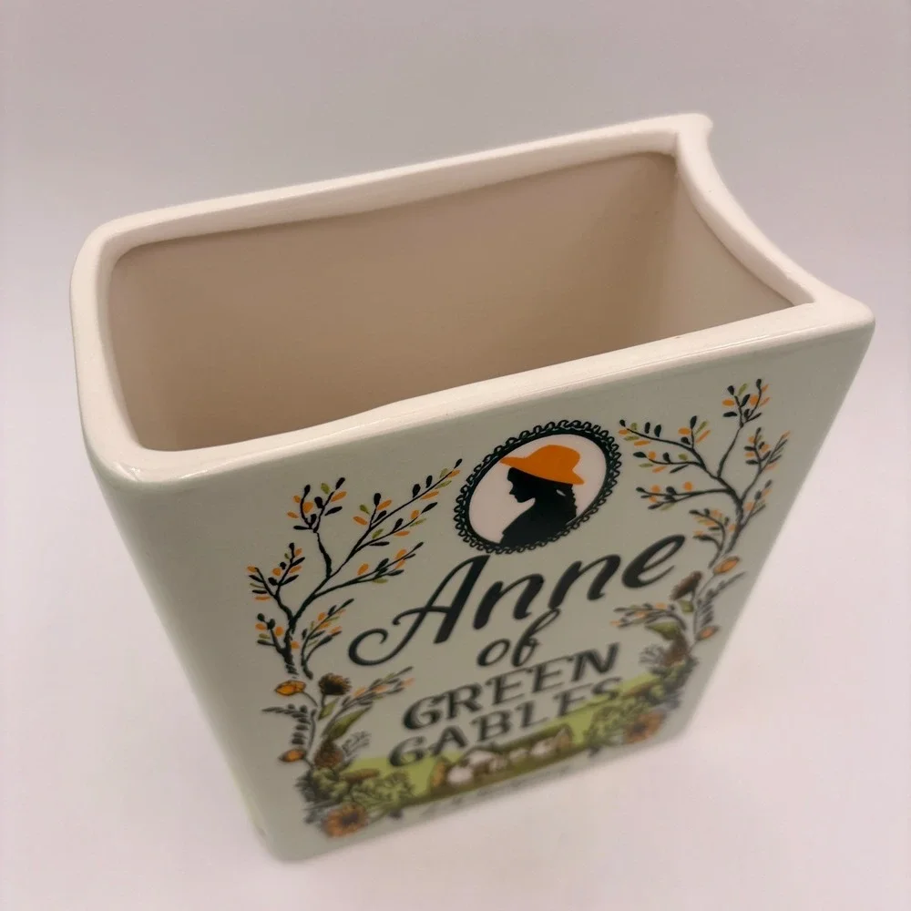 Biblio‎ Bloom Anne of Green Gables Ceramic Book Vase L.M. Montgomery Green Decor